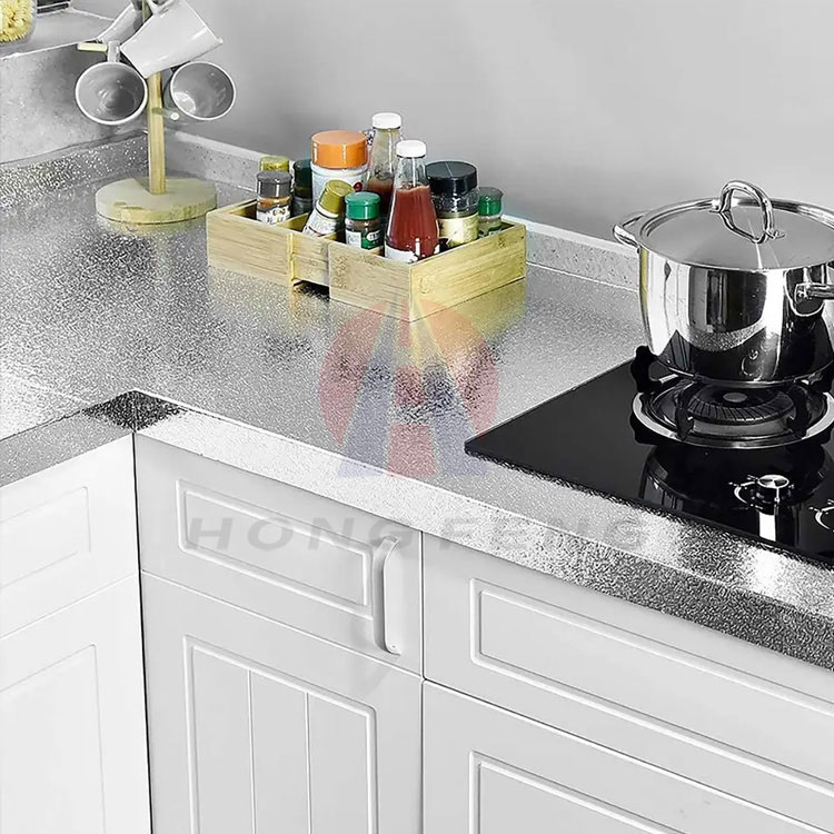 Warum verwenden Sie Aluminiumfolienaufkleber anstelle von herkömmlichen Backsplashes?